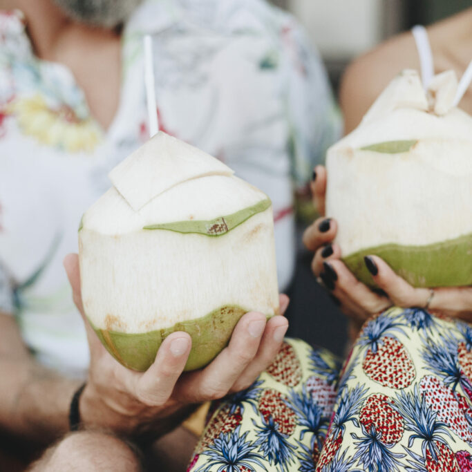Couple on a honeymoon trip Honeymoon und Meeer